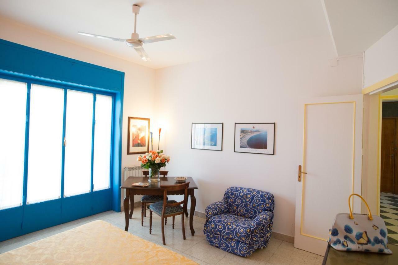 Emiolia Apartment Милацо Екстериор снимка