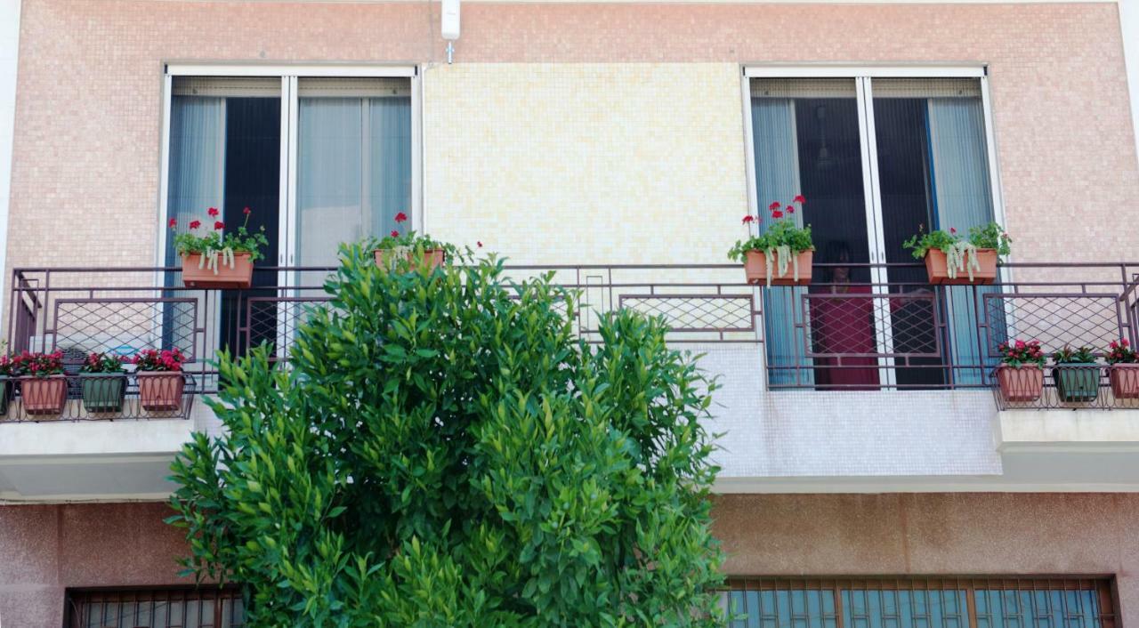 Emiolia Apartment Милацо Екстериор снимка